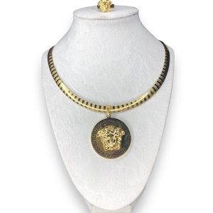 Medusa stainless steel set